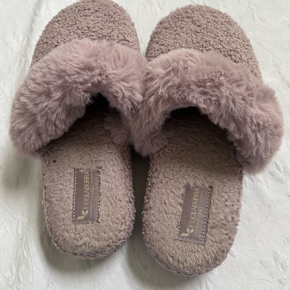Koolaburra Pink Plush Slippers with Faux Fur Trim